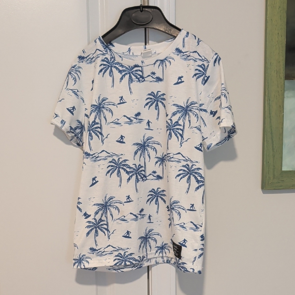 Shein Boys Blue and White Surf Print Tee Size 7 Years